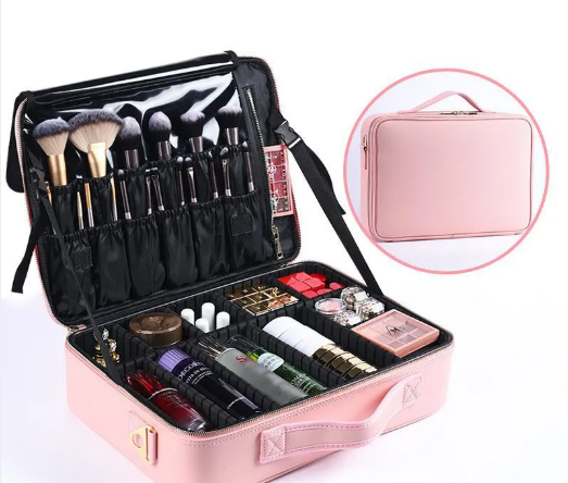 Bolsa de almacenamiento de belleza para mujeres de la marca PureEdge, con compartimentos y cierre para cosméticos y artículos de cuidado personal.