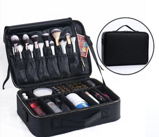 Bolsa de almacenamiento para belleza para mujer de PureEdge, con compartimientos y diseño compacto para productos de cuidado personal.
